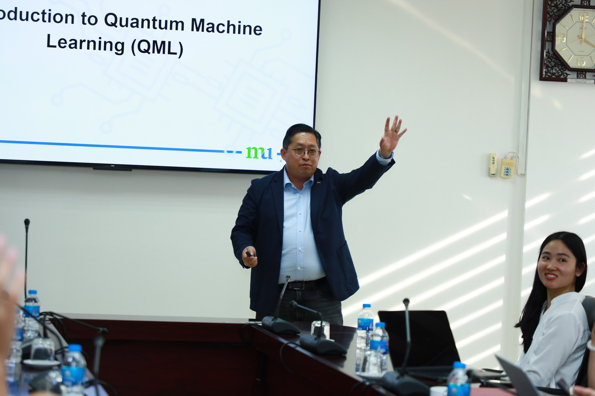 Assoc. Prof. Dr. Kevin Hung presenting on Quantum Machine Learning